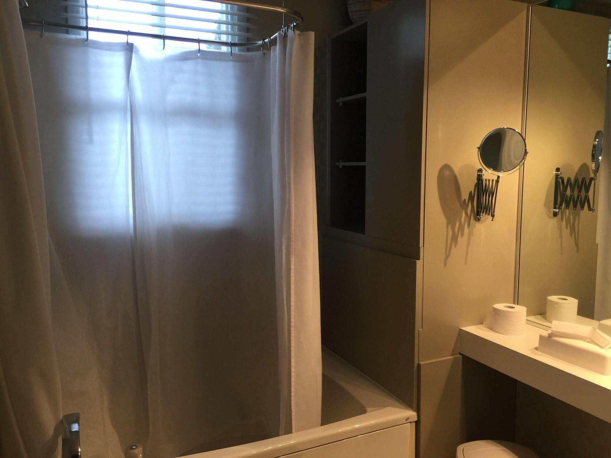 Gite Chez Baza Shawinigan Exteriör bild